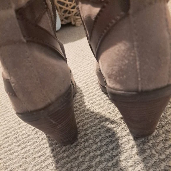 Women's DV booties! - Picture 2 of 5